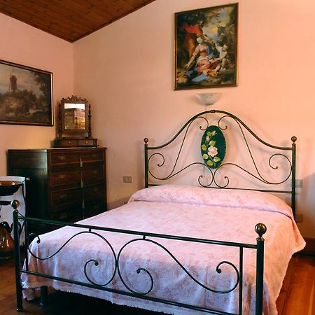הוילה אורבניה Agriturismo Ca Serrantonio מראה חיצוני תמונה