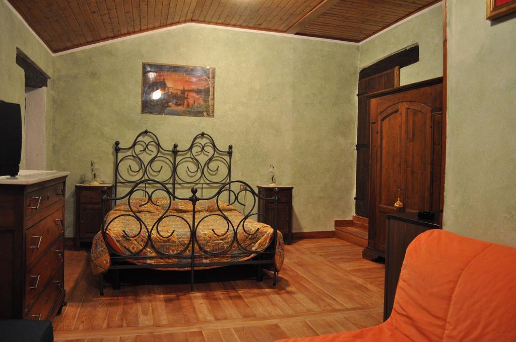 הוילה אורבניה Agriturismo Ca Serrantonio מראה חיצוני תמונה